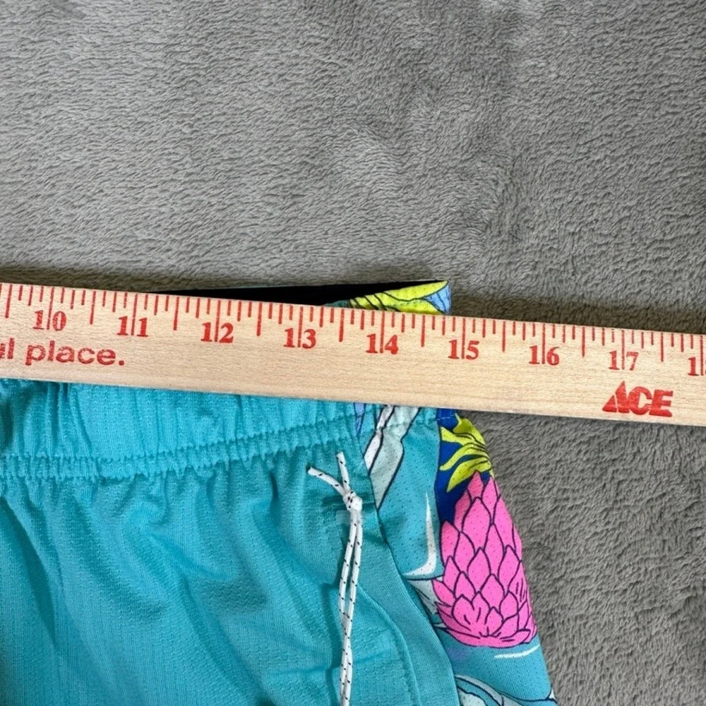 NWT Vineyard Vines Boys Performance Lacrosse Shorts XL Turquoise Pineapple